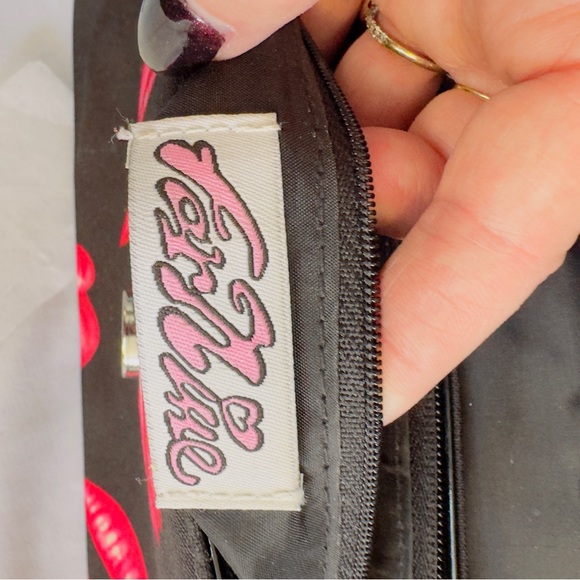For Nine Lips NWOT Purse Baguette Bag Black Pink Red Kiss Rockabillly Pinup - Picture 3 of 11